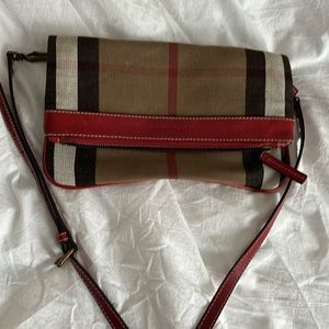 Burberry crossbody zip purse